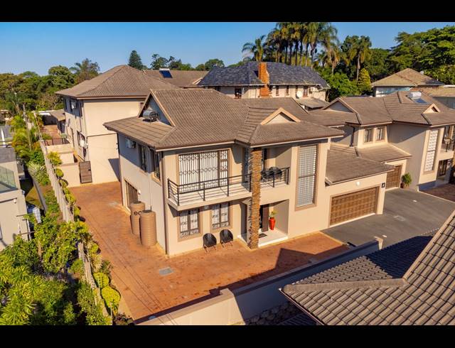 4 BEDROOM DUPLEX FOR SALE IN BEVERLEY HILLS